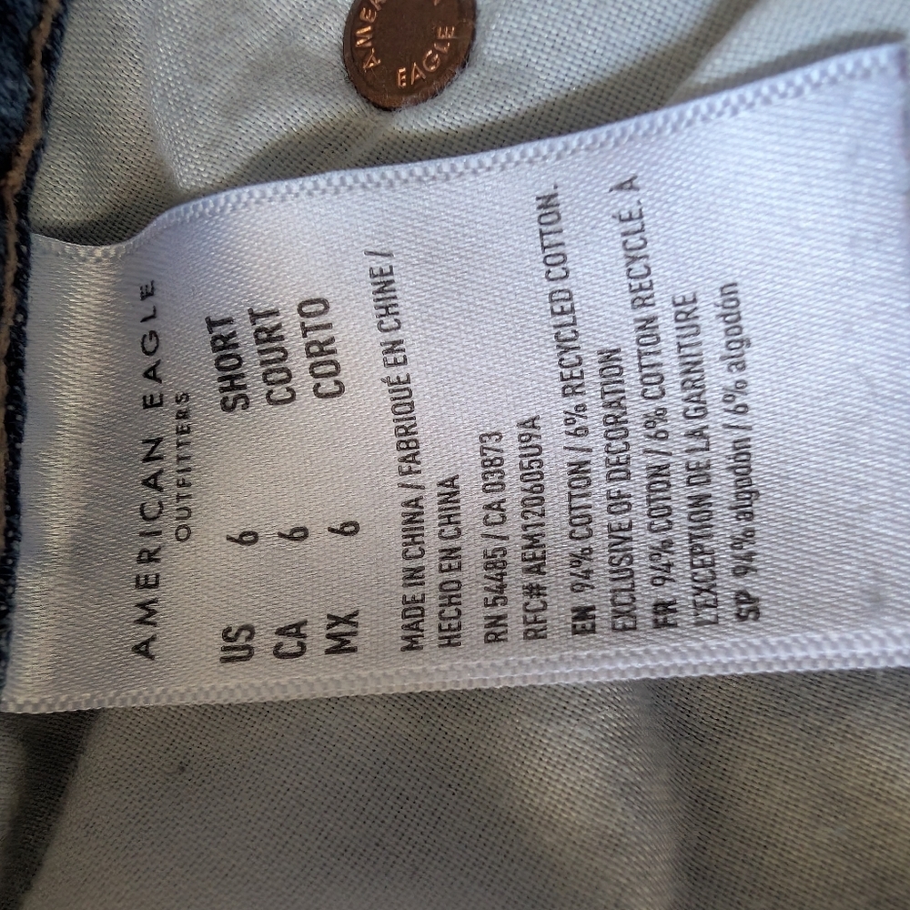 American Eagle High waist Straight Leg Short Jeans - Picture 5 of 5